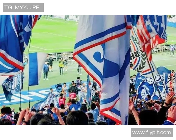 最新足球明星是否已经抵达上海引发球迷热议