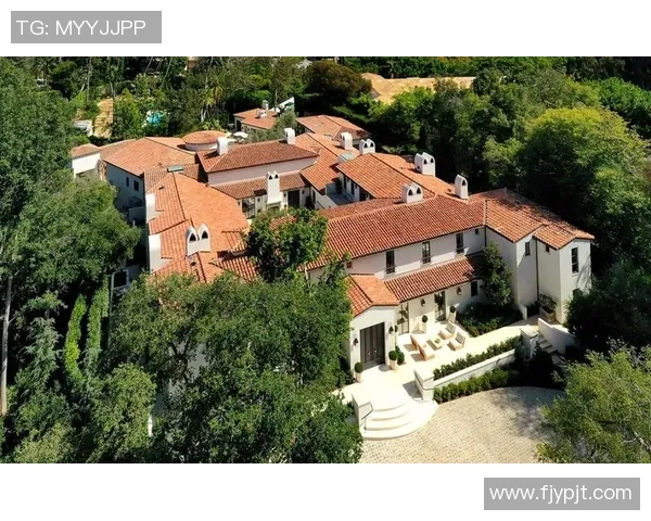 西班牙足球明星豪宅的奢华生活与独特设计风格全景展示